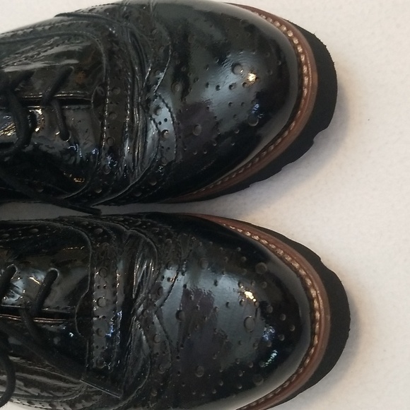 Earthies Classic Black Oxford Women's Shoes - Picture 3 of 8